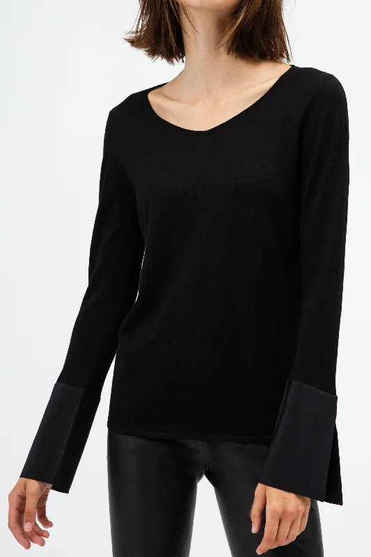 ALIA SOFT V-NECK TOP WITH SILK CUFF DETAIL IN FINE MERINO WOOL